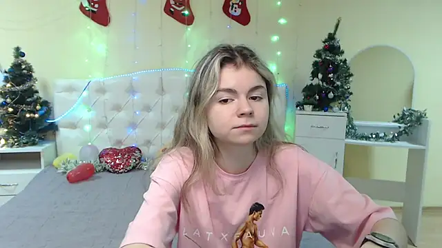 TinaRedly online show from January 13, 9:42 pm