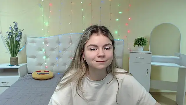 TinaRedly online show from January 19, 5:28 pm