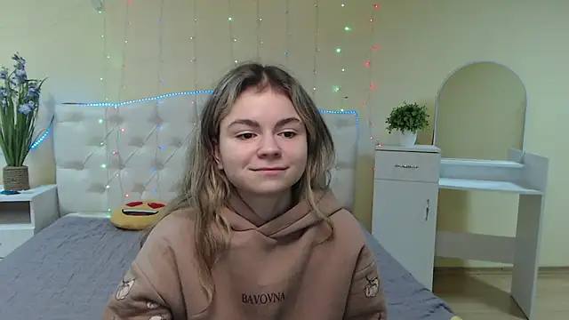 TinaRedly online show from January 21, 3:59 am