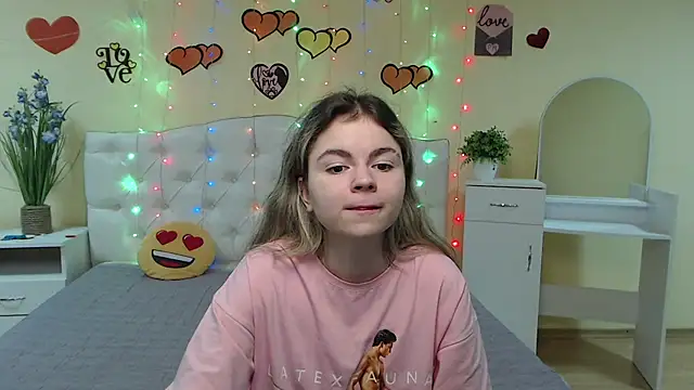 TinaRedly online show from March 5, 10:10 pm