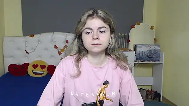 TinaRedly online show from November 22, 12:15 pm