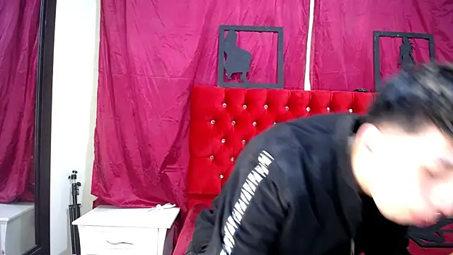  Thomas hot  online show from March 16, 1:38 am