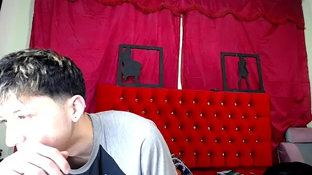  Thomas hot  online show from March 16, 5:50 pm