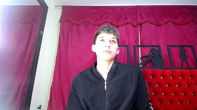  Thomas hot  online show from March 18, 1:00 am