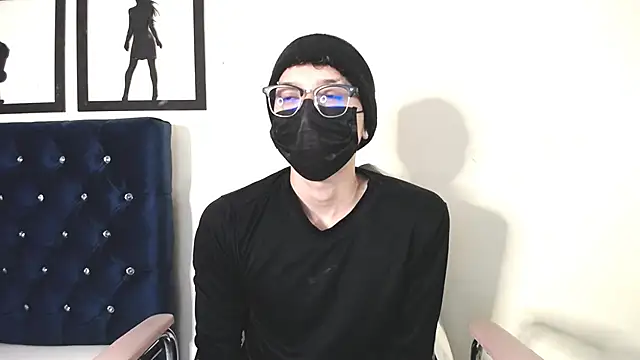  Thomas hot  online show from October 2, 4:41 am