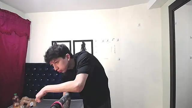  Thomas hot  online show from November 6, 12:44 am