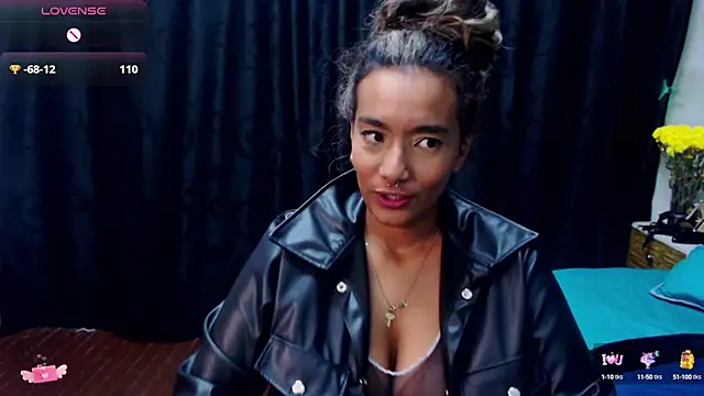 megan collins96 online show from December 31, 1:26 am