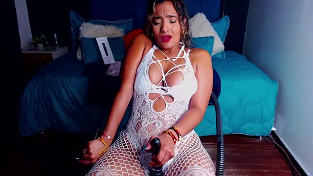 megan collins96 online show from February 22, 11:13 pm