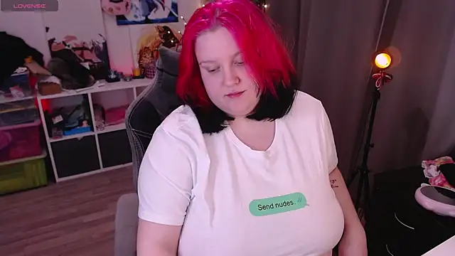 Snapshot of lissamuff chatting on March 7, 4:44 pm lissamuff online show from March 7, 4:44 pm