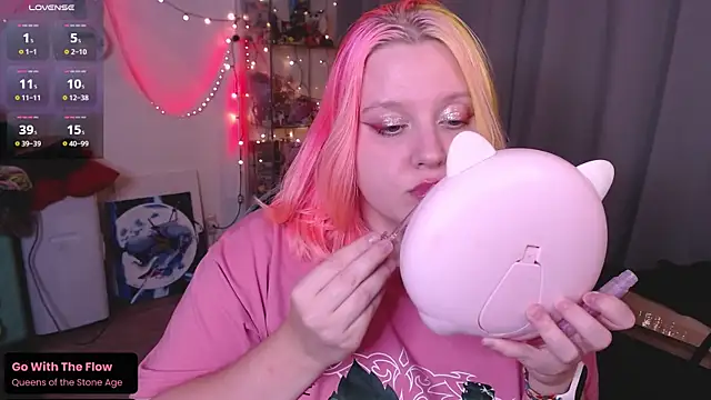 Snapshot of lissamuff chatting on October 8, 4:15 pm lissamuff online show from October 8, 4:15 pm