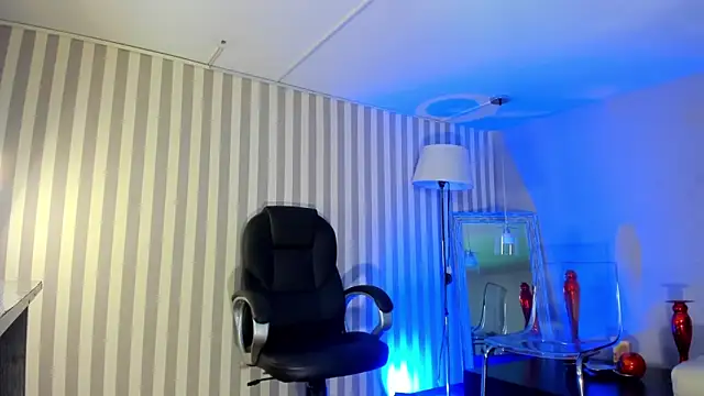 ArianaBaker online show from January 29, 2:42 pm