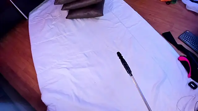 ArianaBaker online show from January 29, 5:45 pm