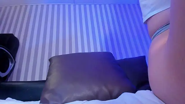 ArianaBaker online show from January 31, 3:44 pm