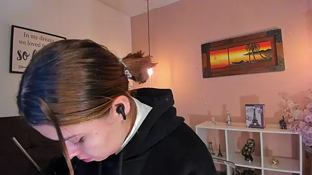 ArianaBaker online show from February 26, 11:52 am