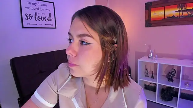 ArianaBaker online show from March 3, 6:01 pm