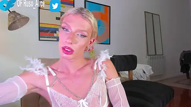 AliceSnowCatt online show from January 19, 2:57 am