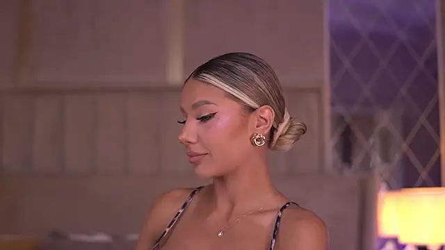 Snapshot of BlairSanders chatting on September 24, 6:11 pm BlairSanders online show from September 24, 6:11 pm