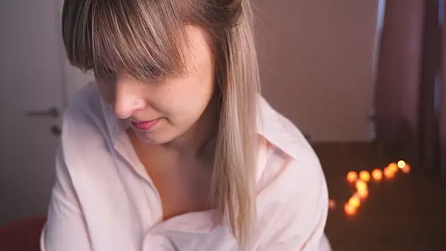 hereandnows  online show from December 15, 4:07 am