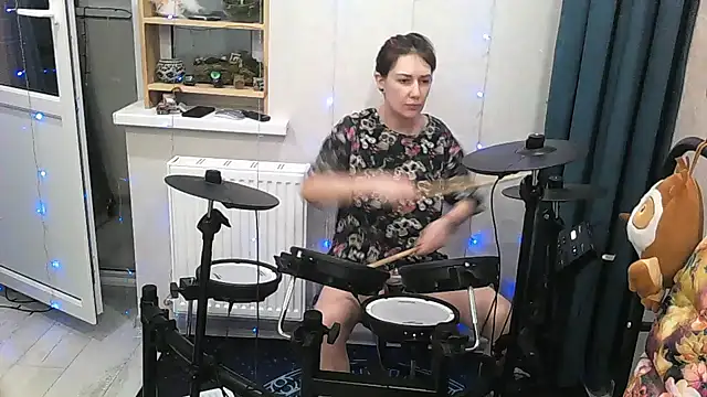 Snapshot of BlueXOwl chatting on March 15, 4:32 pm BlueXOwl online show from March 15, 4:32 pm