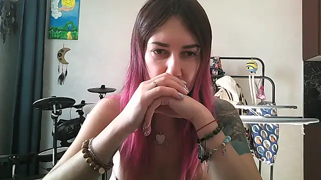 Snapshot of BlueXOwl chatting on September 15, 1:11 pm BlueXOwl online show from September 15, 1:11 pm