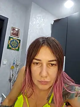 Snapshot of BlueXOwl chatting on October 13, 4:07 pm BlueXOwl online show from October 13, 4:07 pm