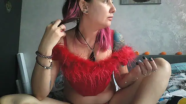 Snapshot of BlueXOwl chatting on October 18, 2:07 pm BlueXOwl online show from October 18, 2:07 pm