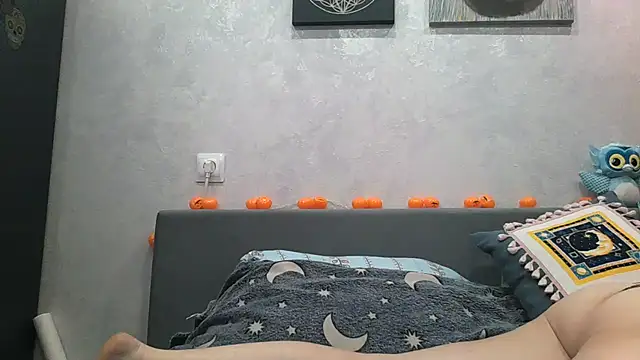 Snapshot of BlueXOwl chatting on November 7, 6:41 pm BlueXOwl online show from November 7, 6:41 pm