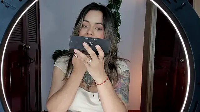 yandracelisofficial online show from March 6, 5:14 am