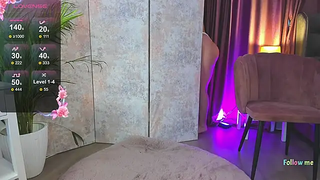 NicoleSteph online show from March 17, 6:40 am