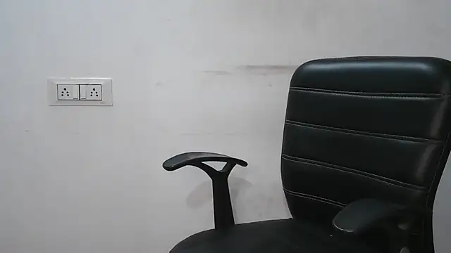 Suzie darling online show from December 28, 5:23 am