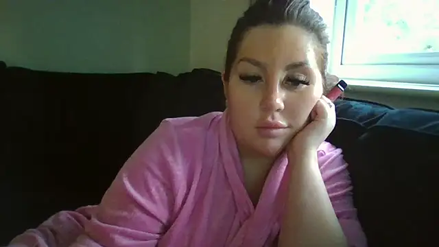 Snapshot of magical_mia chatting on January 28, 10:34 am magical mia online show from January 28, 10:34 am