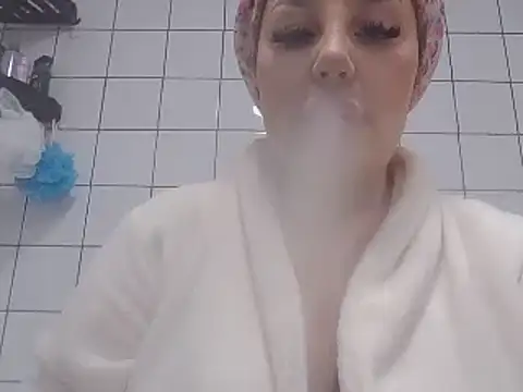 Snapshot of magical_mia chatting on February 28, 10:20 am magical mia online show from February 28, 10:20 am