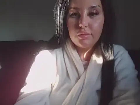 Snapshot of magical_mia chatting on March 3, 3:53 pm magical mia online show from March 3, 3:53 pm