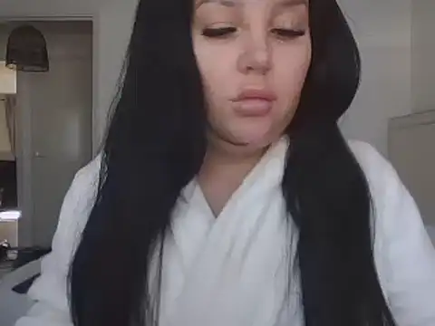 Snapshot of magical_mia chatting on March 5, 12:11 pm magical mia online show from March 5, 12:11 pm