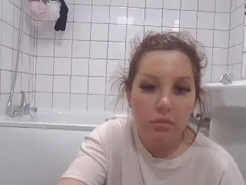 Snapshot of magical_mia chatting on March 10, 12:48 pm magical mia online show from March 10, 12:48 pm