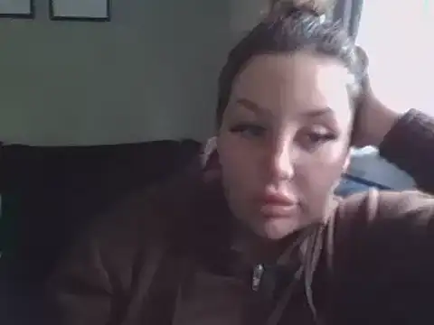 Snapshot of magical_mia chatting on March 17, 11:42 am magical mia online show from March 17, 11:42 am