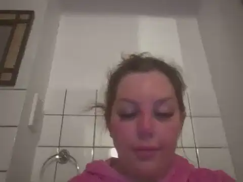 Snapshot of magical_mia chatting on March 22, 6:14 pm magical mia online show from March 22, 6:14 pm