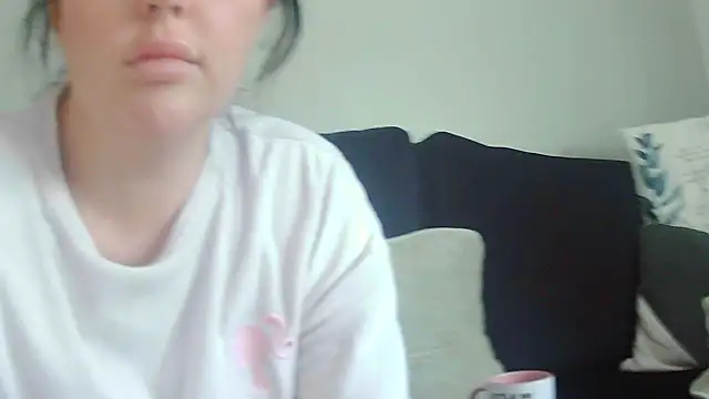 Snapshot of magical_mia chatting on October 4, 10:35 am magical mia online show from October 4, 10:35 am