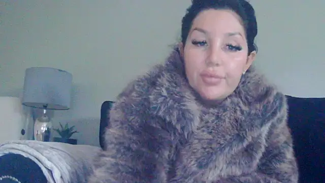 Snapshot of magical_mia chatting on November 3, 12:06 pm magical mia online show from November 3, 12:06 pm