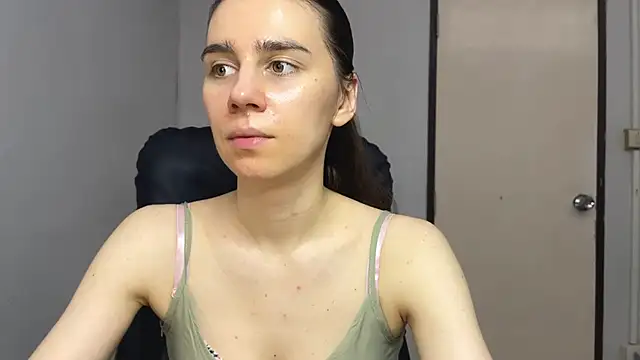 SassyJessi online show from October 31, 4:13 am