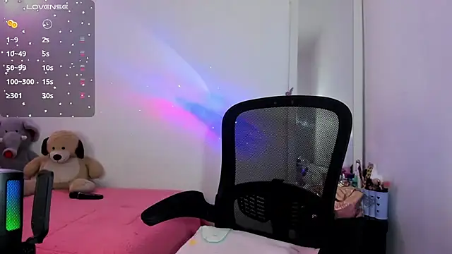 Snapshot of youpinkgirl_ chatting on March 18, 11:09 pm youpinkgirl online show from March 18, 11:09 pm