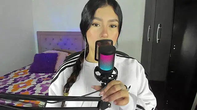 Snapshot of youpinkgirl_ chatting on November 12, 10:20 pm youpinkgirl online show from November 12, 10:20 pm