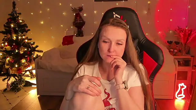 Snapshot of desperatehousewife__ chatting on January 13, 12:45 pm desperatehousewife online show from January 13, 12:45 pm