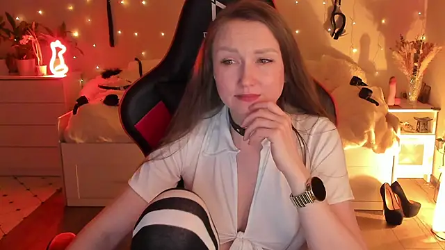 Snapshot of desperatehousewife__ chatting on March 7, 9:17 pm desperatehousewife online show from March 7, 9:17 pm