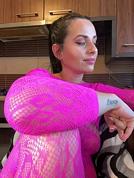 Hotmomcheckk  online show from March 5, 1:28 pm