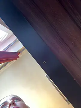 Hotmomcheckk  online show from March 10, 12:48 pm