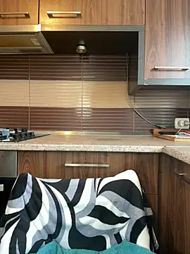 Hotmomcheckk  online show from March 16, 8:21 am