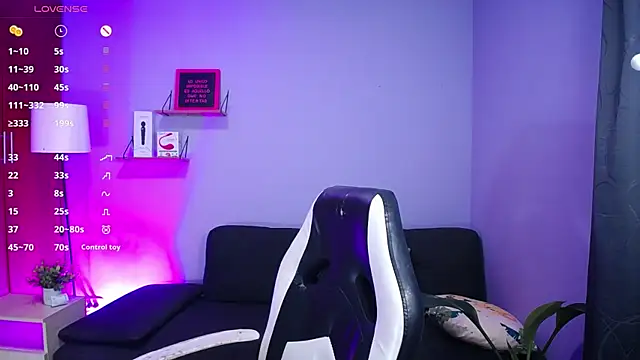 danny goddess online show from December 11, 3:45 am