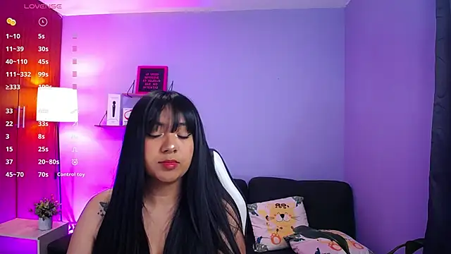 danny goddess online show from December 12, 3:32 am