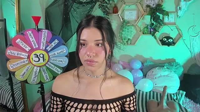 MiaaRose online show from February 11, 3:29 am